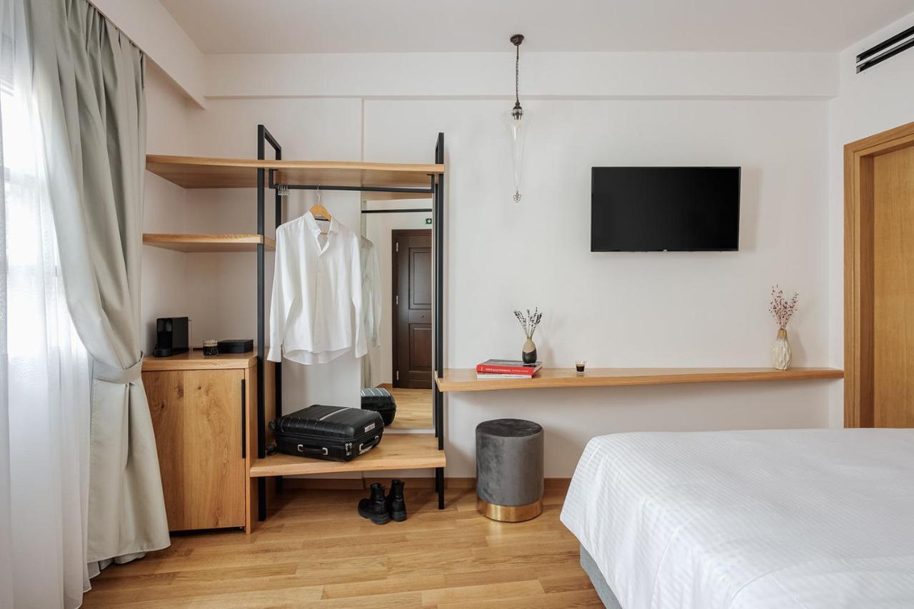 Petrou Suites Yanya Dış mekan fotoğraf