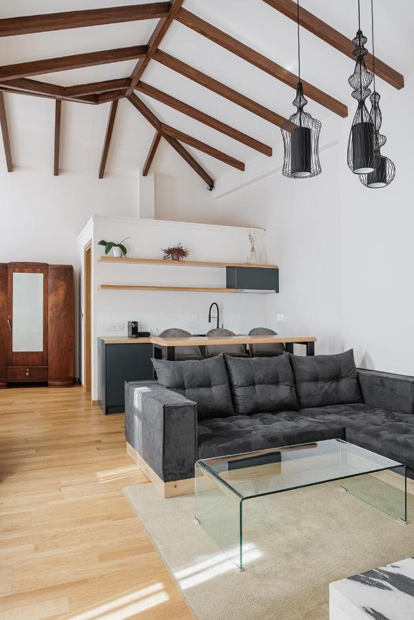 Petrou Suites Yanya Dış mekan fotoğraf
